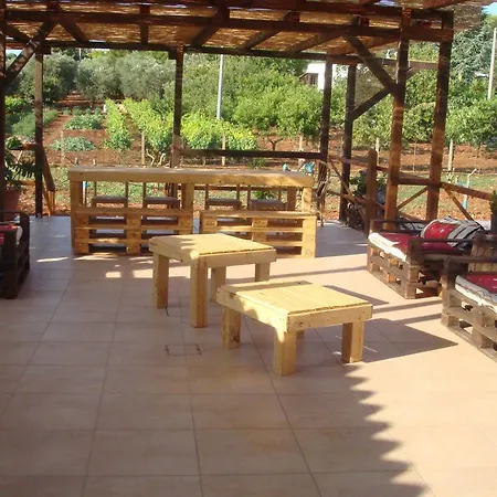 Paradiso Bed & Breakfast *