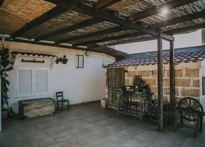 Paradiso Bed & Breakfast *