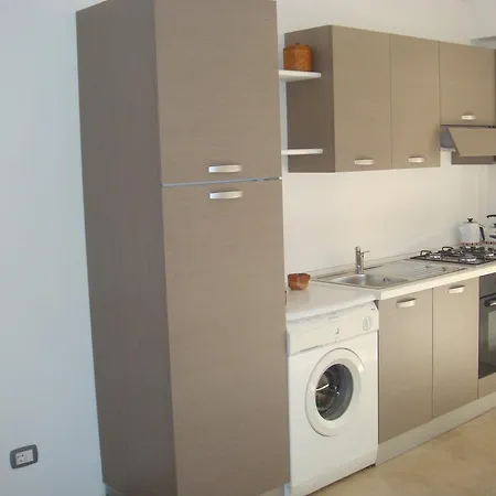 Paradiso 奥斯图尼